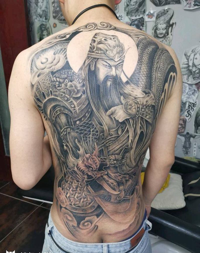 关公纹身图片_背部纹身图案