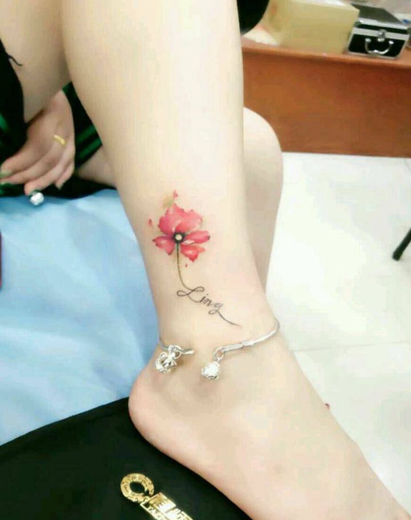 水彩小花纹身图片_脚部水彩纹身图案