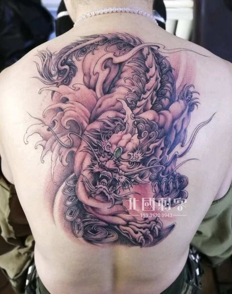 貔貅纹身图片_背部新传统老传统貔貅纹身图案