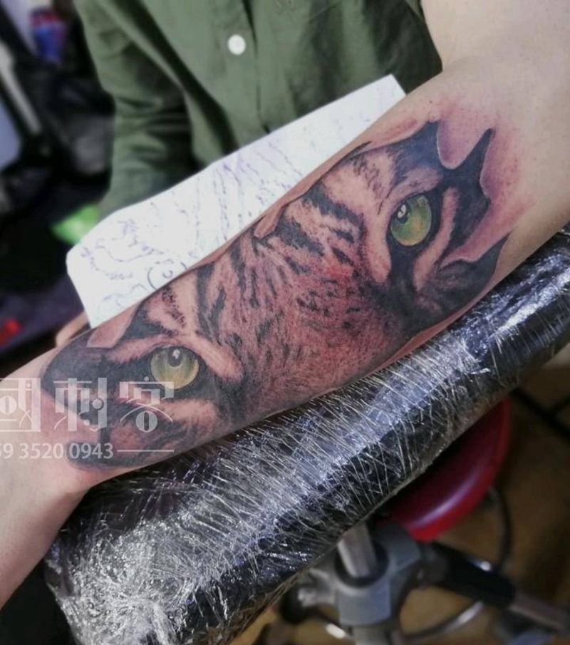 老虎纹身图片_手臂手部欧美写实新传统老虎纹身图案