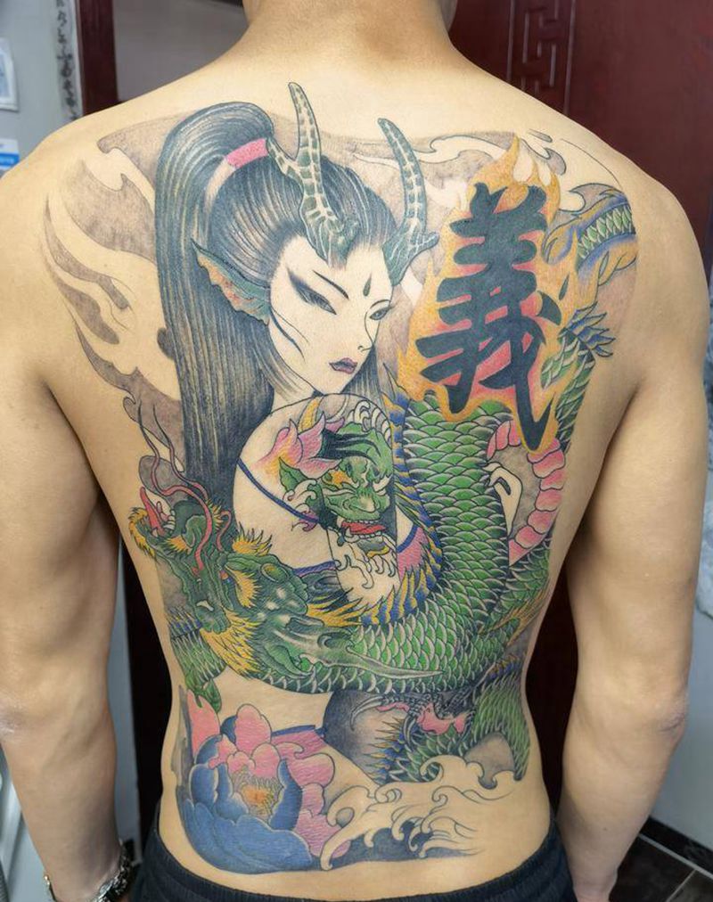 龙姬纹身纹身图片_背部新传统纹身图案