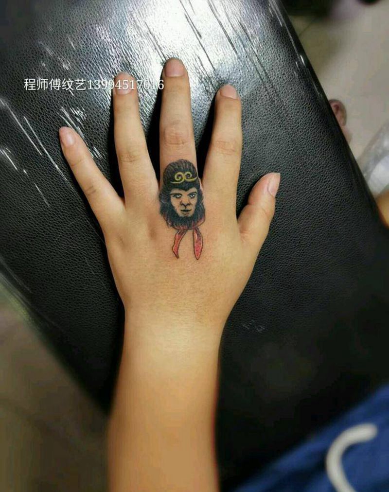 个性款至尊宝纹身图片