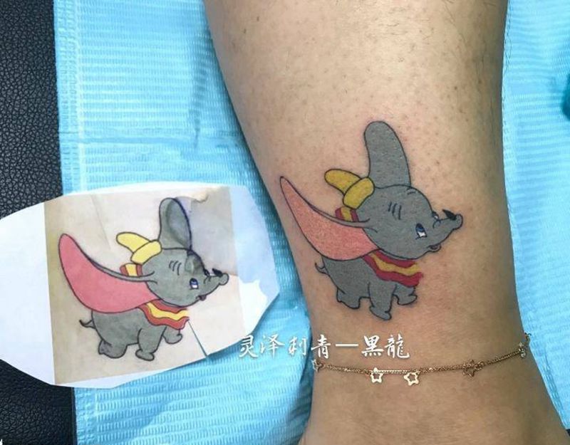 彩色韩风小图纹身图片_腿部New School大象纹身图案