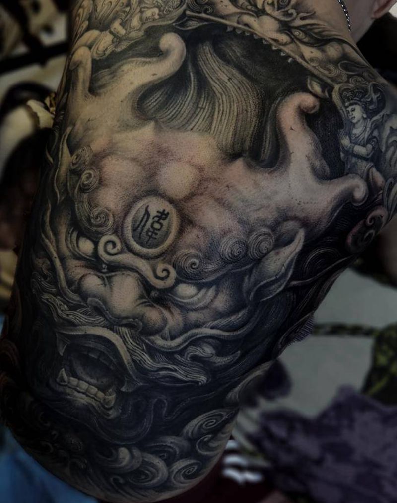 石雕龙满背纹身图片_背部新传统欧美写实石雕龙纹身图案