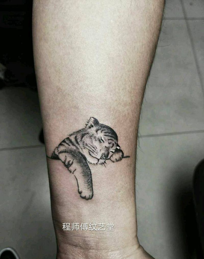 小老虎纹身图片