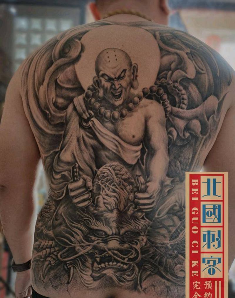 降龙罗汉纹身图片_臀部背部老传统新传统罗汉济公纹身图案
