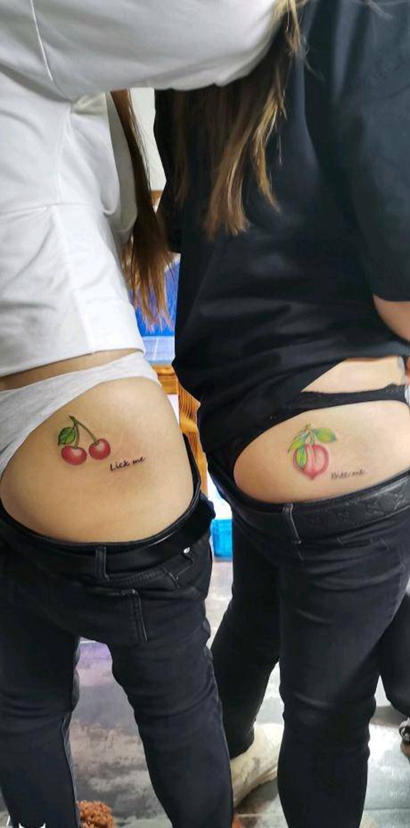 情侣纹身纹身图片_臀部新传统纹身图案