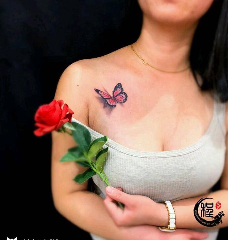 蝴蝶纹身图片_胸部新传统纹身图案
