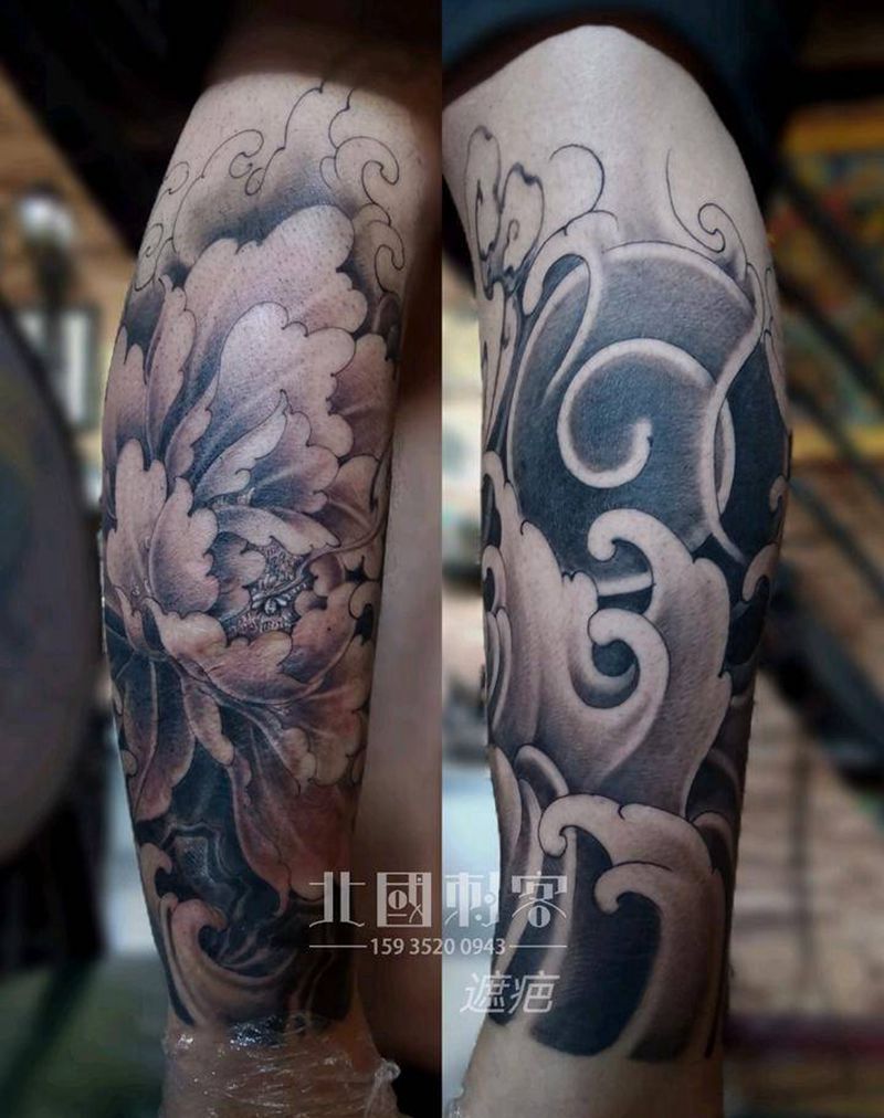 牡丹遮疤纹身图片_脚部新传统老传统牡丹包小腿纹身图案