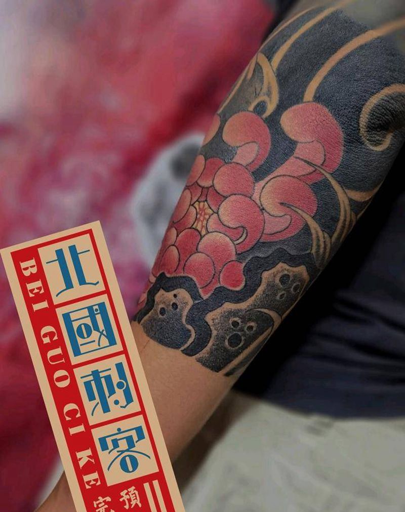七分袖口纹身图片_手部手臂新传统老传统日式菊花日式七分袖花臂纹身图案