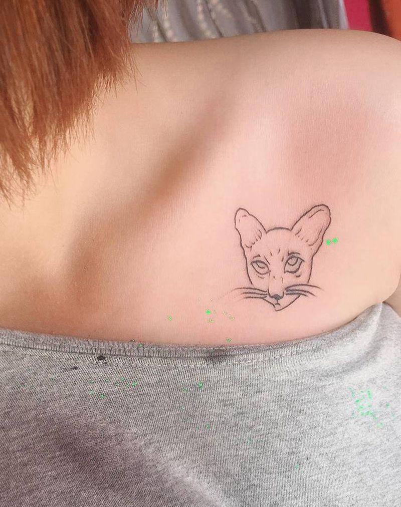 小猫纹身图片_胸部新传统纹身图案
