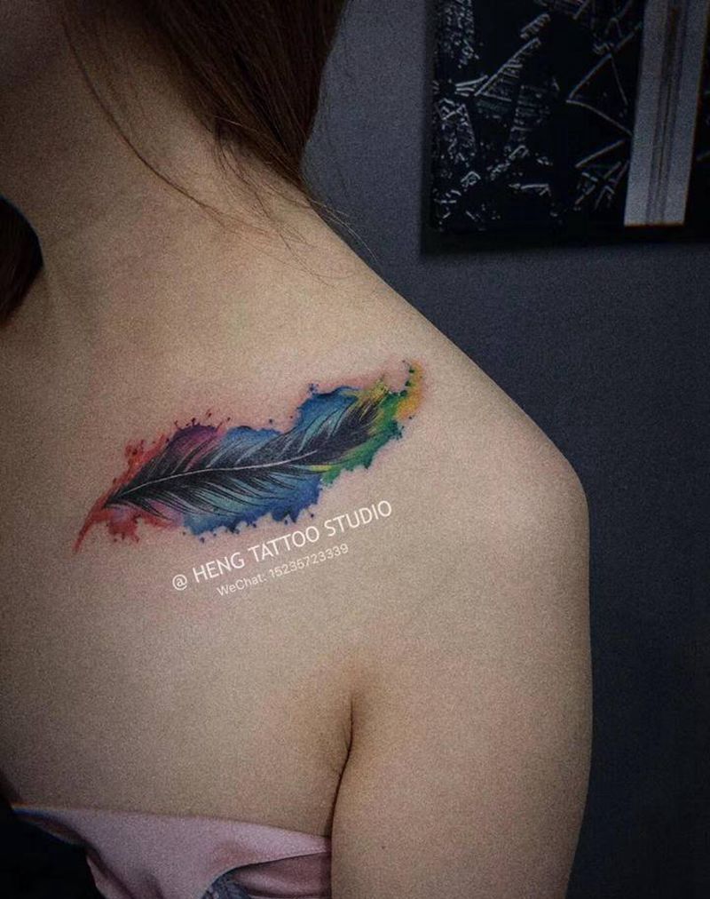 遮盖 羽毛纹身图片_肩部胸部水彩遮盖纹身图案