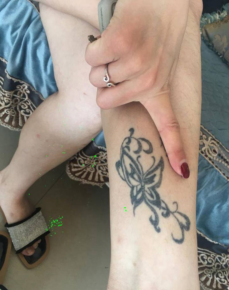 遮盖鲤鱼纹身图片_腿部新传统纹身图案