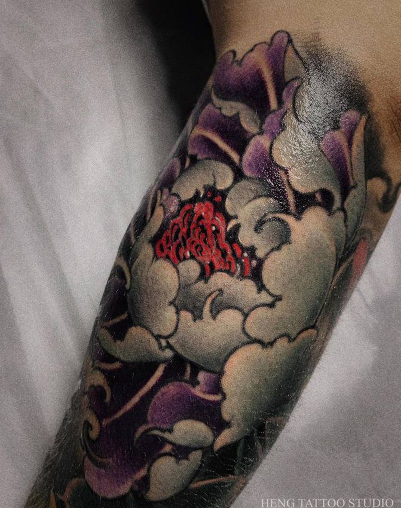 牡丹纹身图片_手部手臂新传统纹身图案