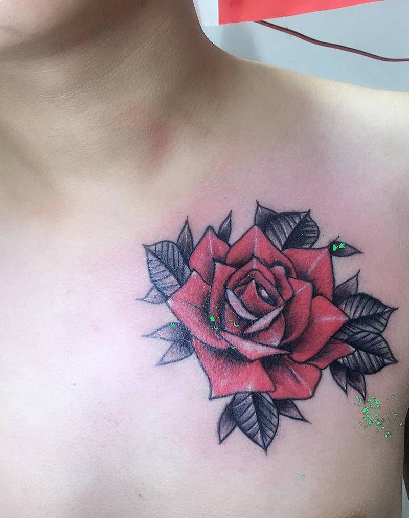 玫瑰花纹身图片_胸部新传统纹身图案