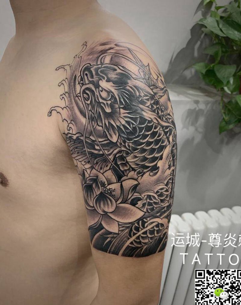 大臂鲤鱼，鳌鱼纹身图片_手臂肩部新传统老传统纹身图案