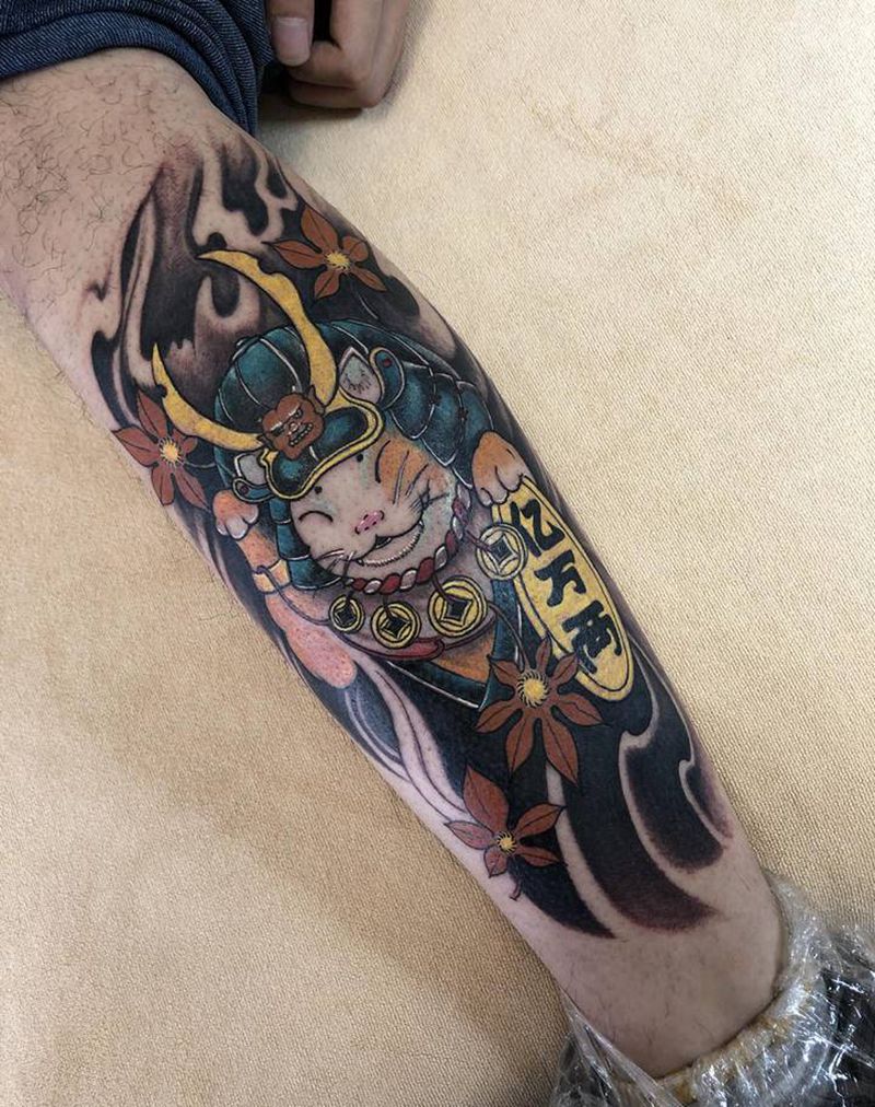 挣钱猫纹身图片_腿部纹身图案