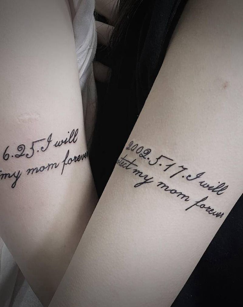 字母纹身图片_胸部肩部欧美写实花体字纹身图案