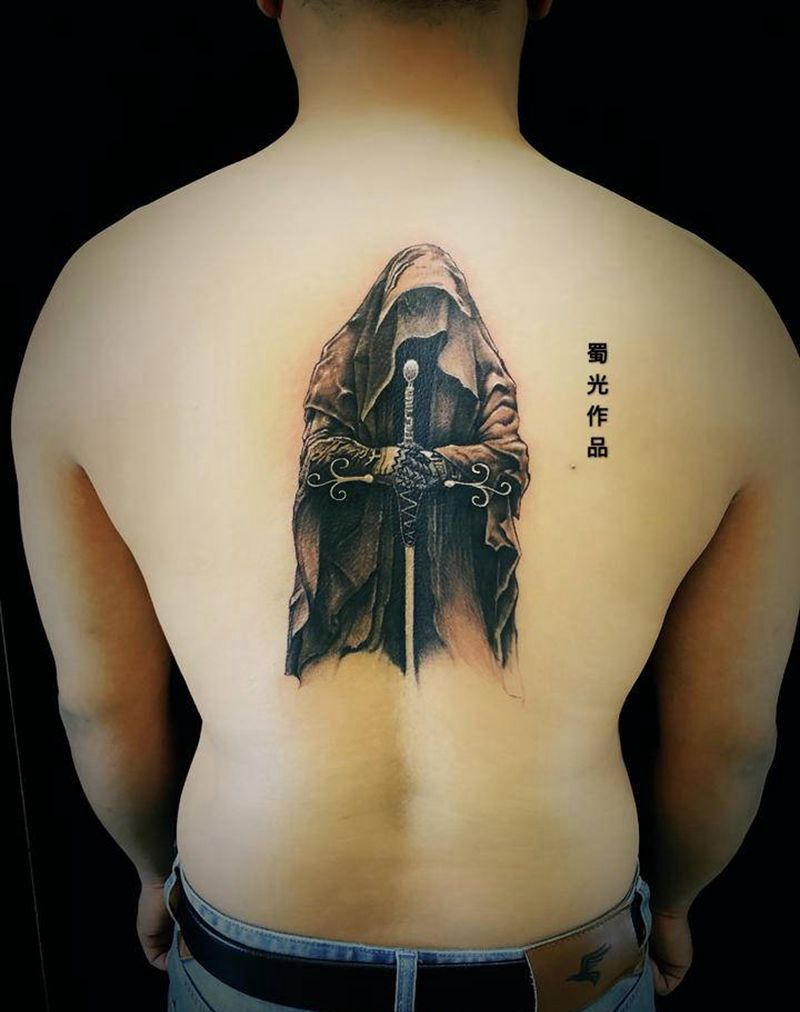 正义之师纹身图片_背部纹身图案