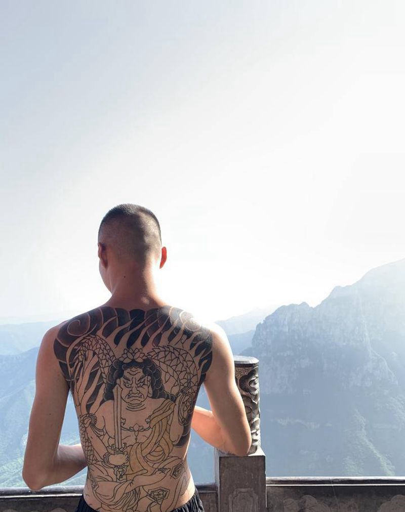 冥王未完成纹身图片_背部老传统纹身图案