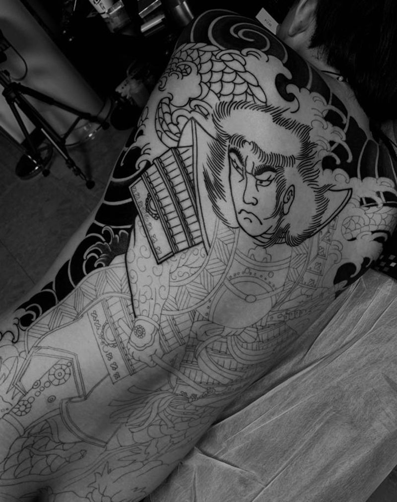 满背日式太郎纹身图片_背部老传统纹身图案