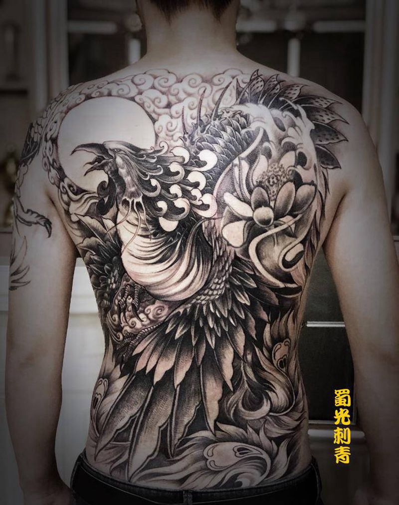 凤纹身图片_背部新传统纹身图案