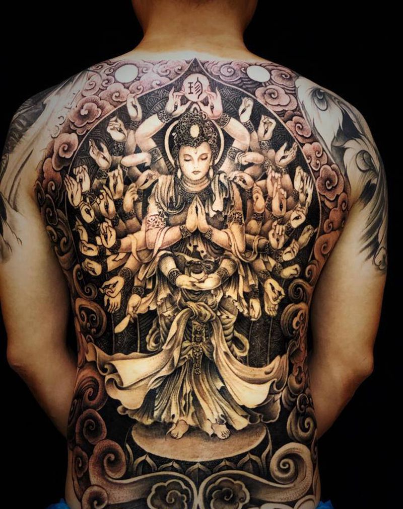 千手观音纹身图片_背部新传统纹身图案