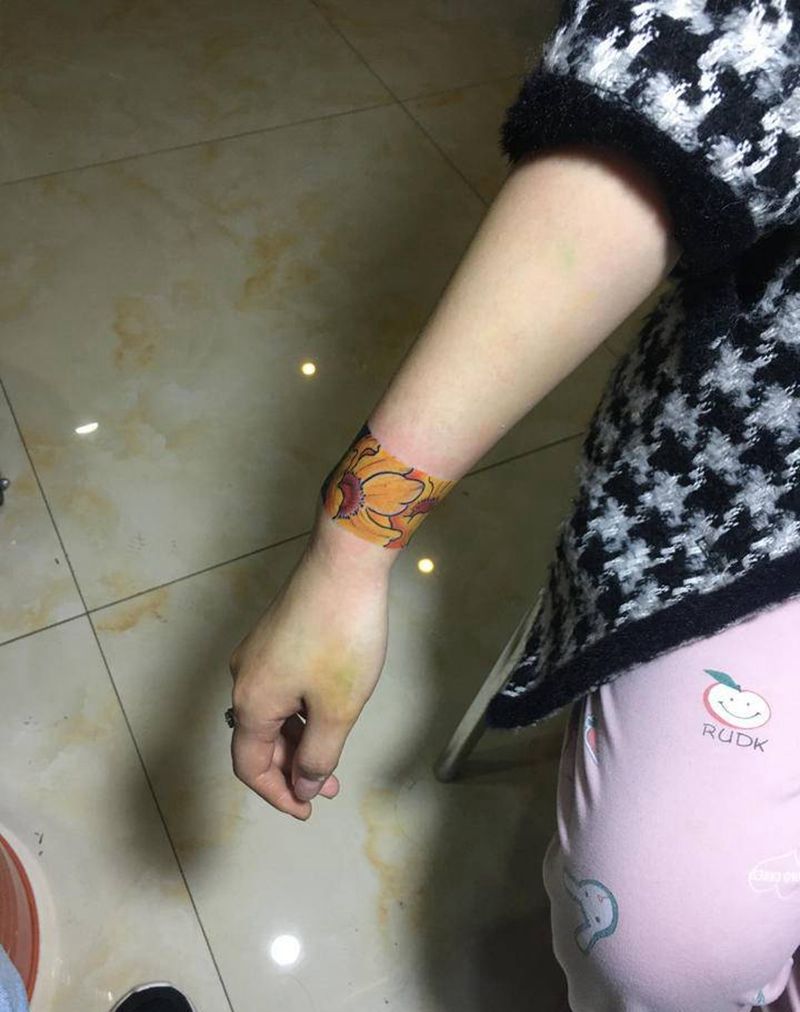 臂环。纹身图片_手臂纹身图案