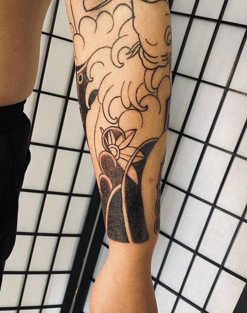 传统锦鲤花臂纹身图片_手臂老传统锦鲤 鱼纹身图案