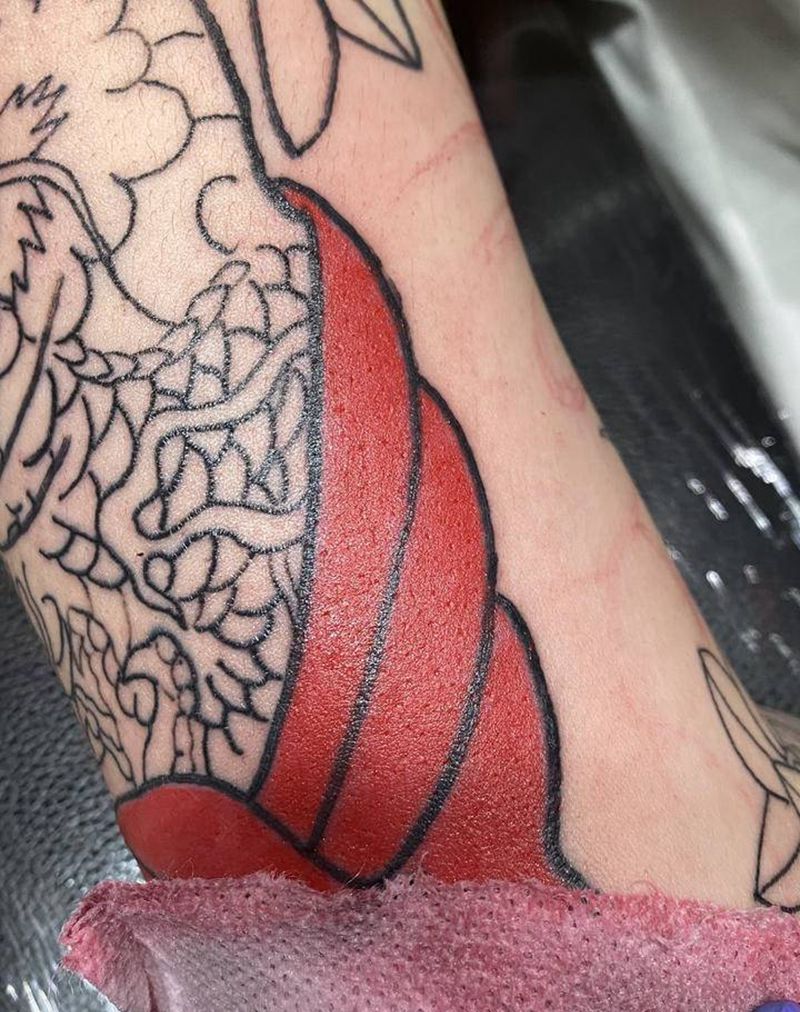 刷一块红纹身图片_手臂臀部新传统纹身图案