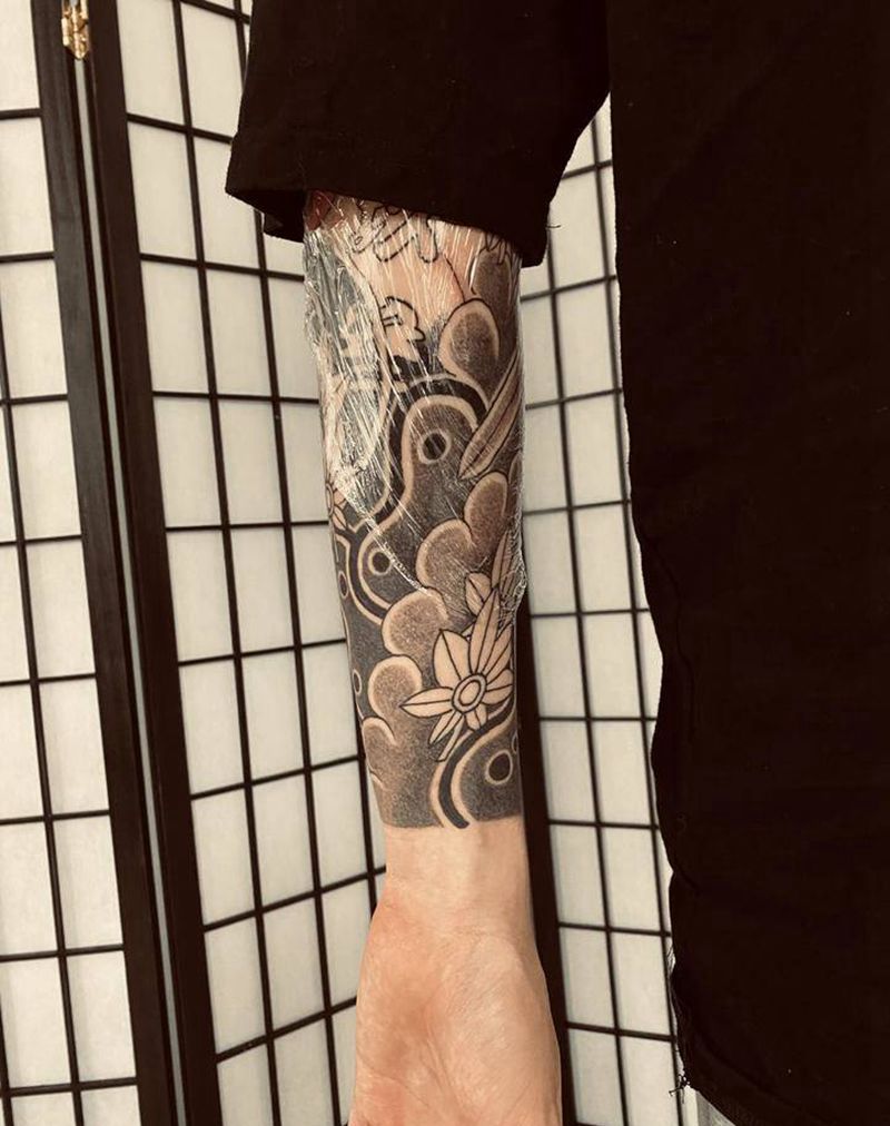 90% 进度纹身图片_背部手臂老传统纹身图案