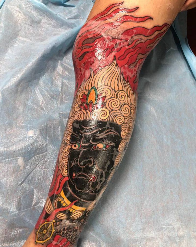 不动明王出浴图纹身图片_腿部纹身图案