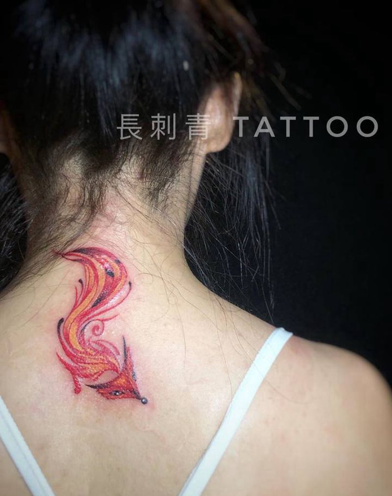 狐狸纹身图片_背部小清新纹身图案