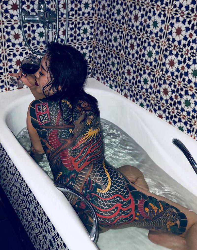 彫國作品回顾2018 龙菊纹身图片_背部腰部老传统新传统纹身图案