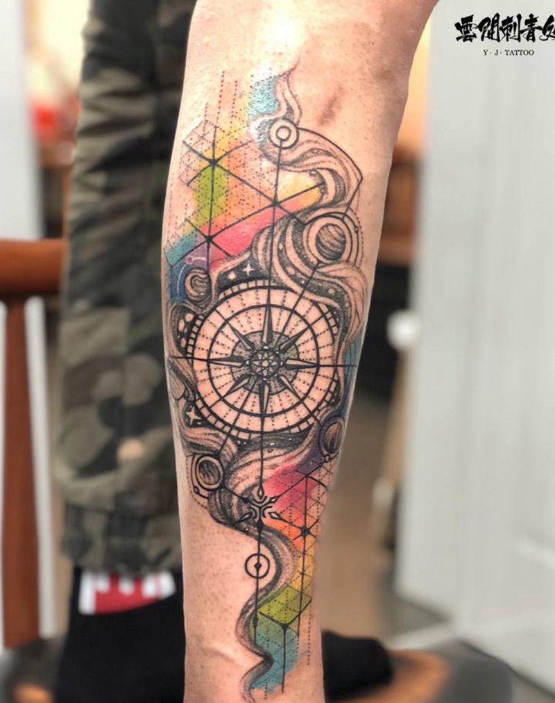 指南针纹身图片_腿部纹身图案