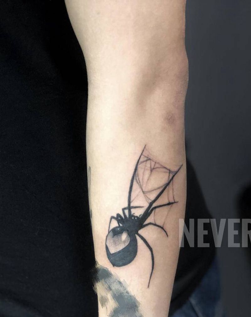 蜘蛛纹身图片_手臂纹身图案