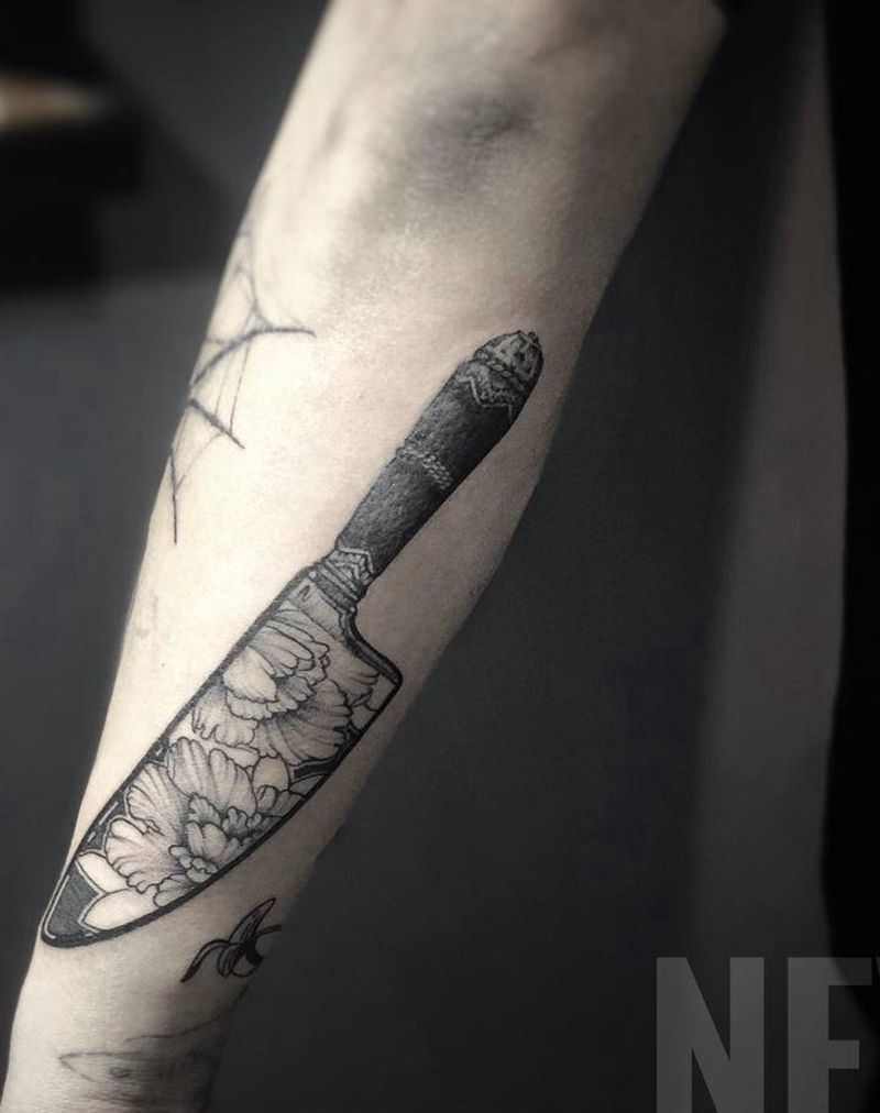 匕首纹身图片_手臂纹身图案