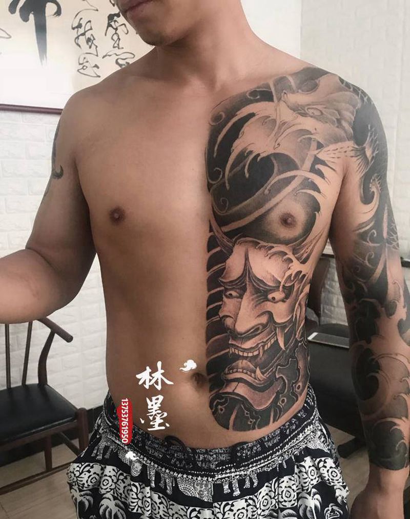 【满背】开衫纹身纹身图片_胸部老传统纹身图案