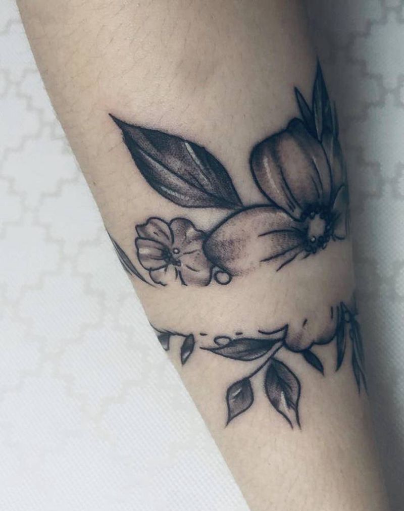 小臂素花纹身图片_素花纹身图案