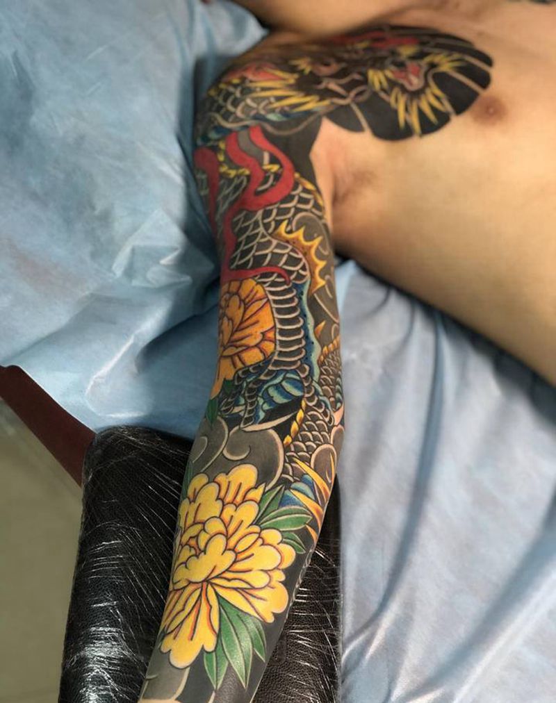 双龙臂之一纹身图片_手部手臂纹身图案