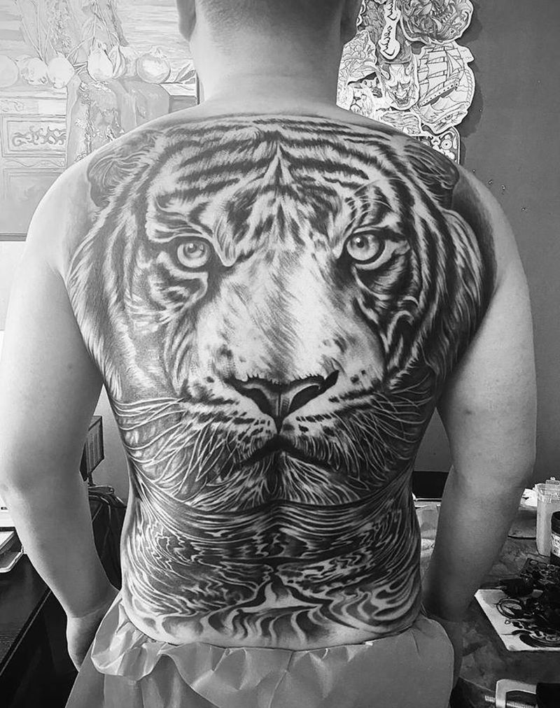 写实老虎纹身图片_欧美写实纹身图案