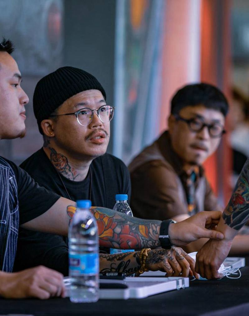 厦门刺青展纹身图片_背部老传统纹身图案