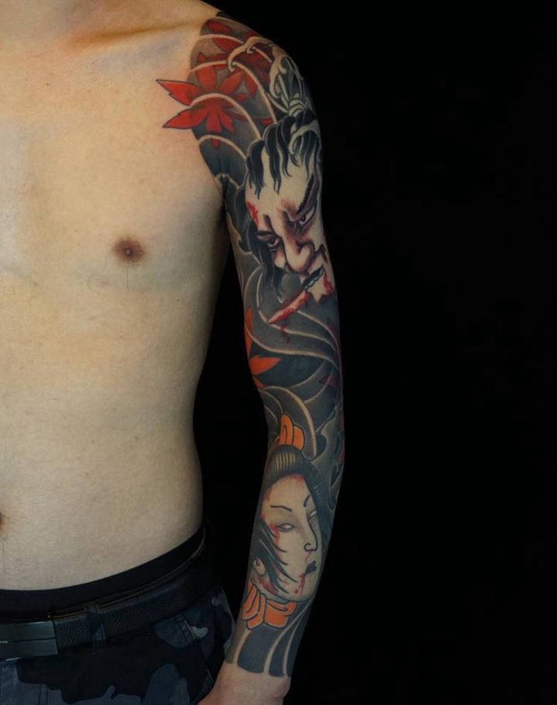 生首花臂完成纹身图片_手臂老传统新传统纹身图案