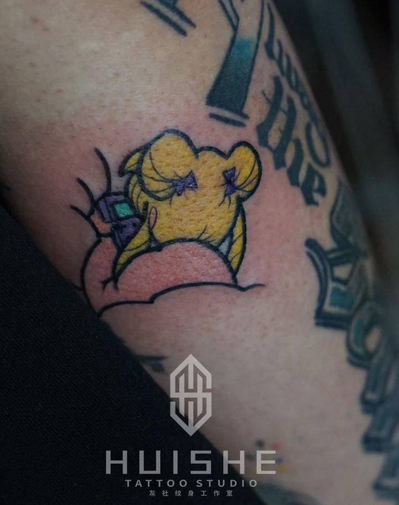 美少女纹身图片_手臂Old School纹身图案