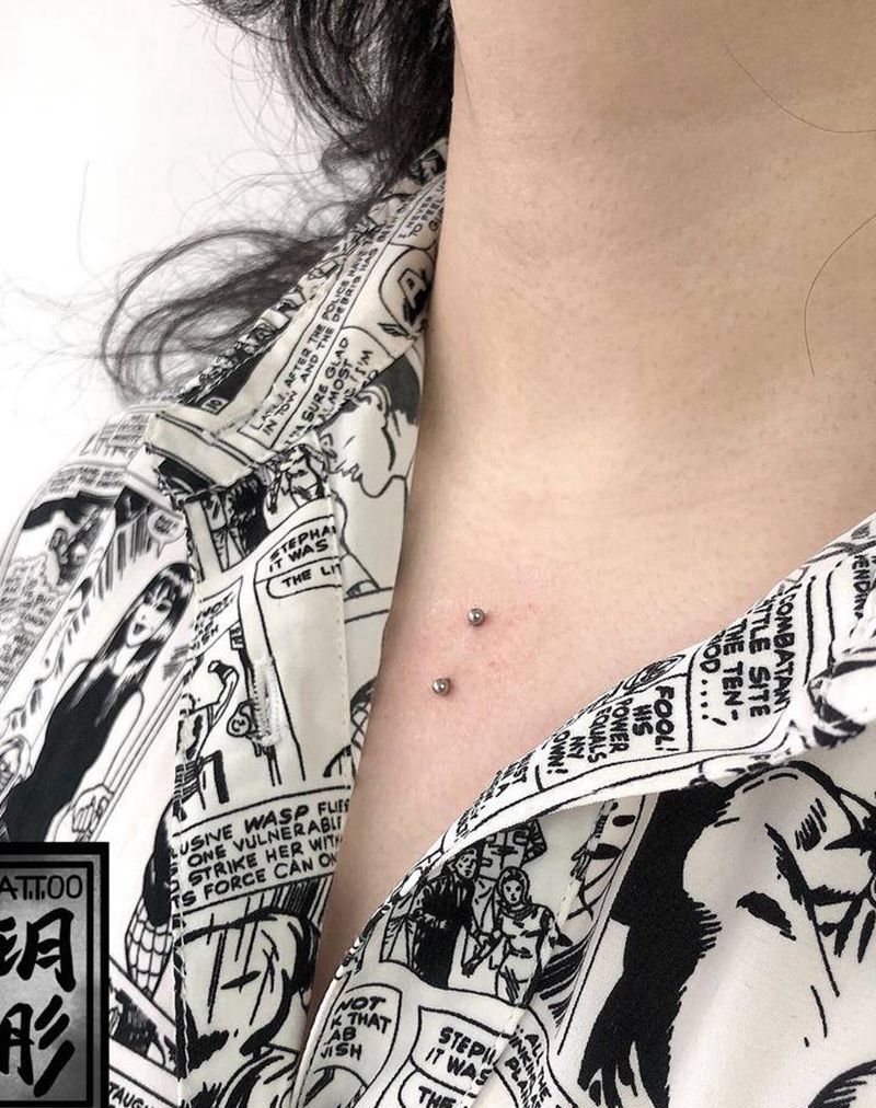 锁骨钉 穿孔纹身图片_穿孔纹身图案