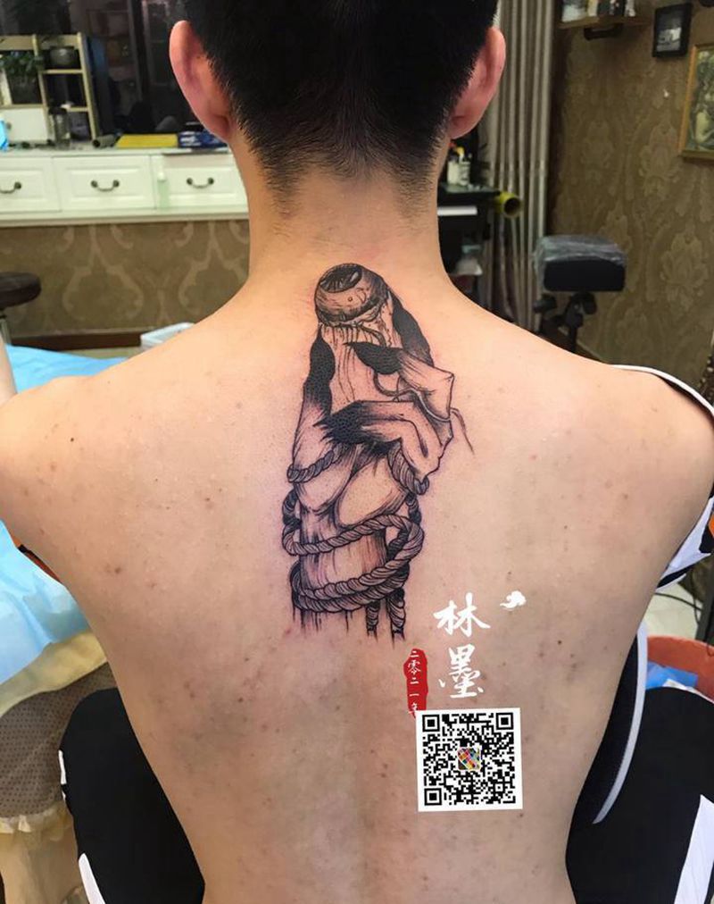 魔之手纹身纹身图片_背部新传统纹身图案