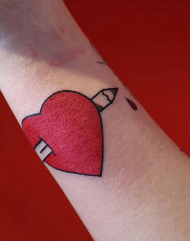 小红心纹身图片_手臂纹身图案