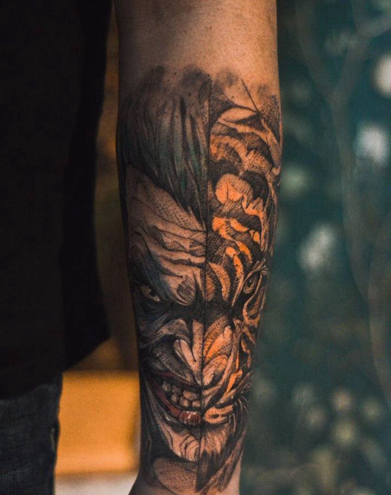 小丑与老虎纹身图片_手臂水彩小丑纹身图案