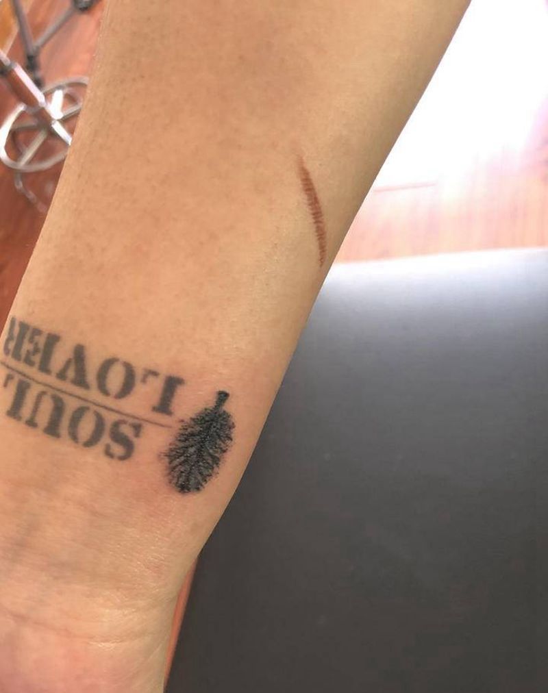 遮了个盖 三个字母纹身图片_手臂纹身图案