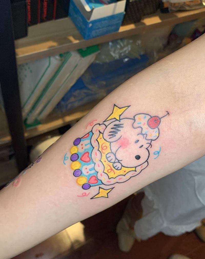 史努比纹身图片_手臂水彩几何纹身图案